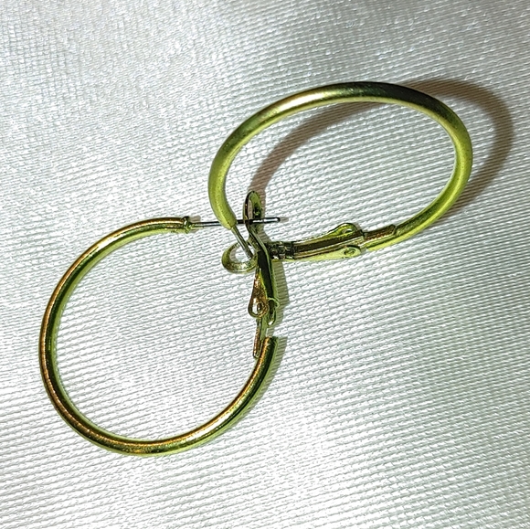 🆓 free with purchase Earrings lot 5 PRICE DROP costume vintage pierced - Picture 8 of 8